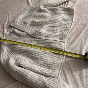 Women's Zara Cream Colored Knit Cardigan size small